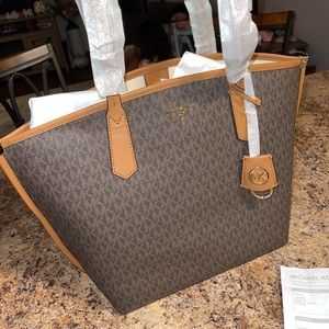 MK Tote, NWT